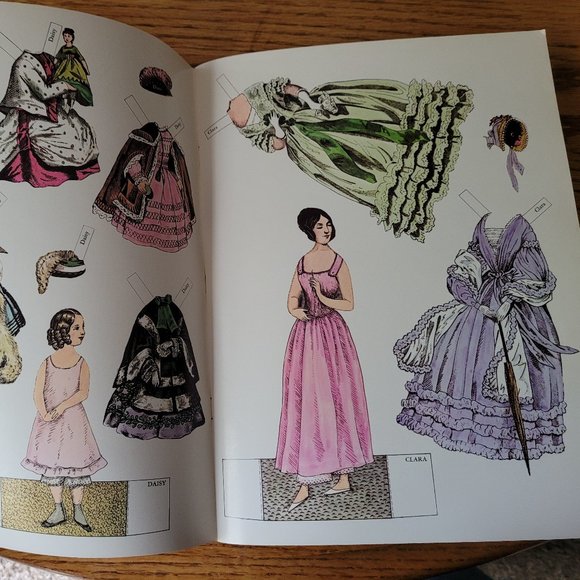 Vintage Godley's Lady Book Paper Dolls from 1840-1854 w/ 7 DOLLS & 50 COSTUMES - Picture 5 of 13